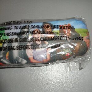 Wizard Of Oz Eyeglass Hard Case w/eye lens cleaner-- NEW in Plastic---